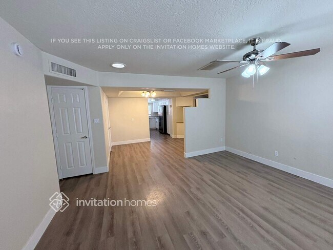 Foto del edificio - 2627 N 70th Pl