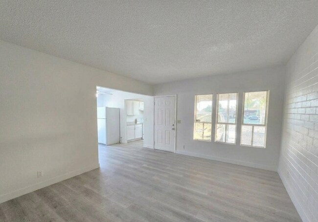 Foto del edificio - Fabulous 2 Bed 1 Bath