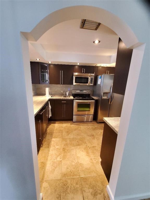 Foto del edificio - 3000 S Course Dr