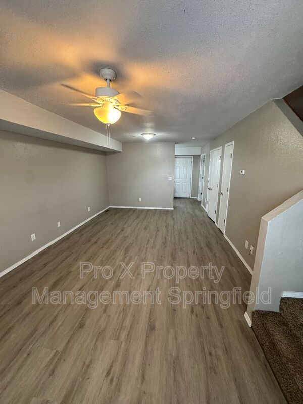 Building Photo - 4131 S Glenn Ave