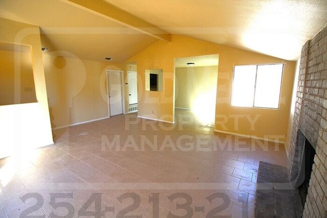 Foto del edificio - 2002 Sherman Dr