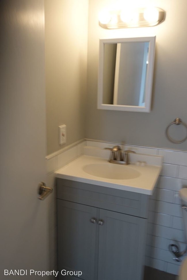 Foto del edificio - 3 br, 2 bath House - 32 New Street