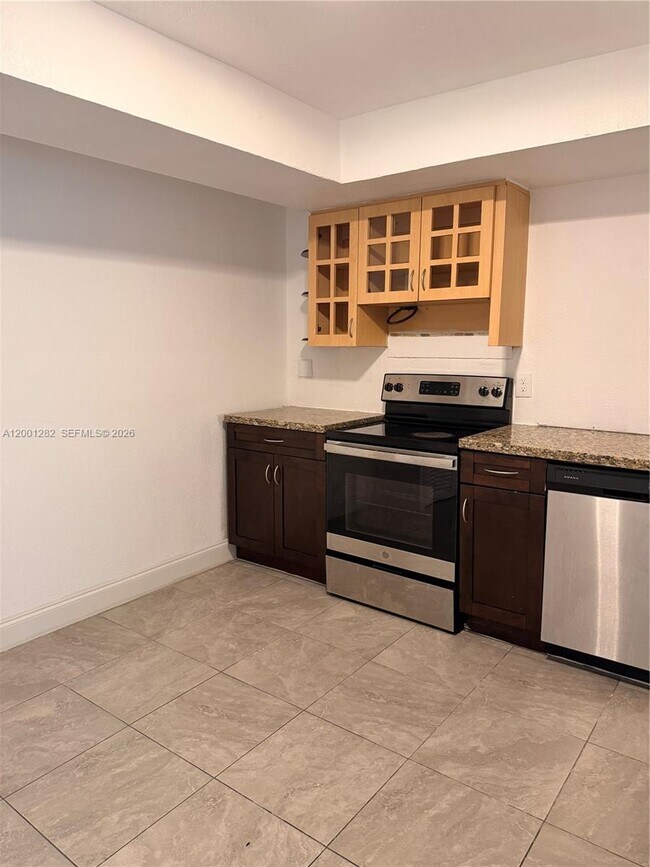 Foto del edificio - 6613 Evergreen Dr