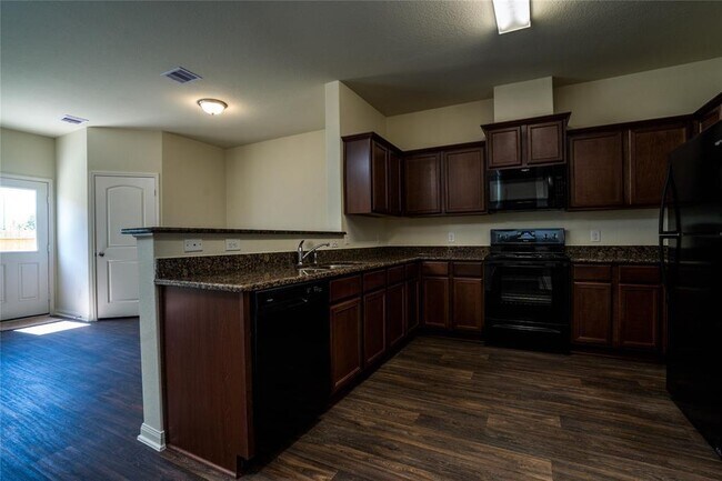Foto del edificio - 212 Autumn Berry Ln