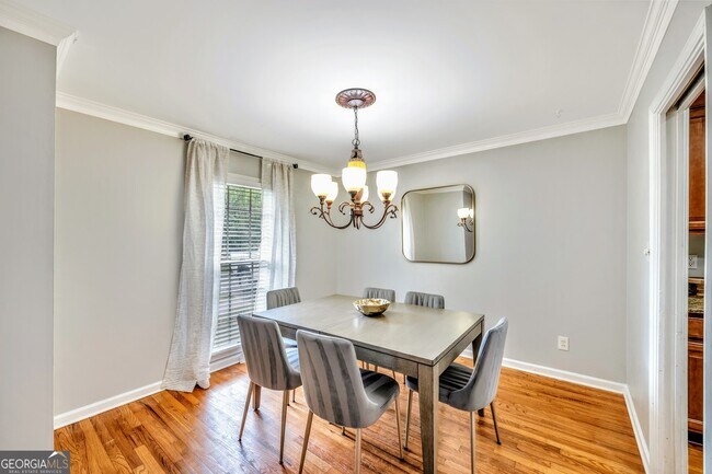 Foto del edificio - 801 Mockingbird Ln