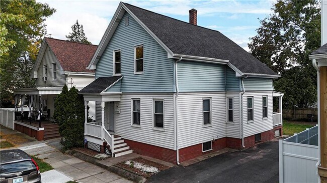 Foto del edificio - 144 Rutherglen Ave