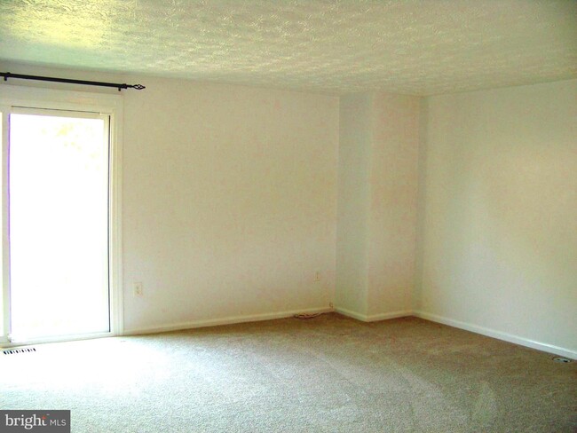 Building Photo - 2711 Neman Ct