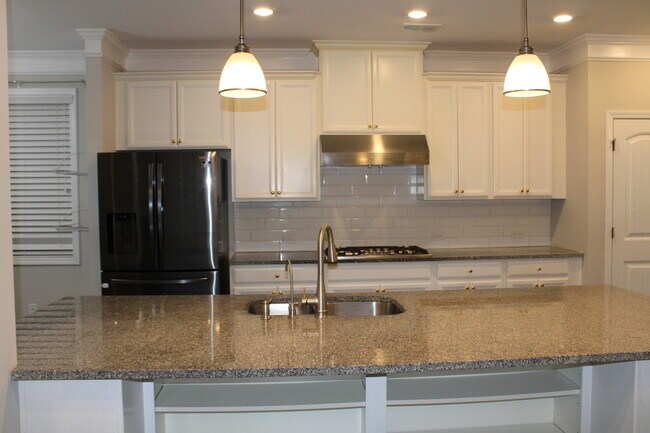 Kitchen - 2940 Furlong Ct