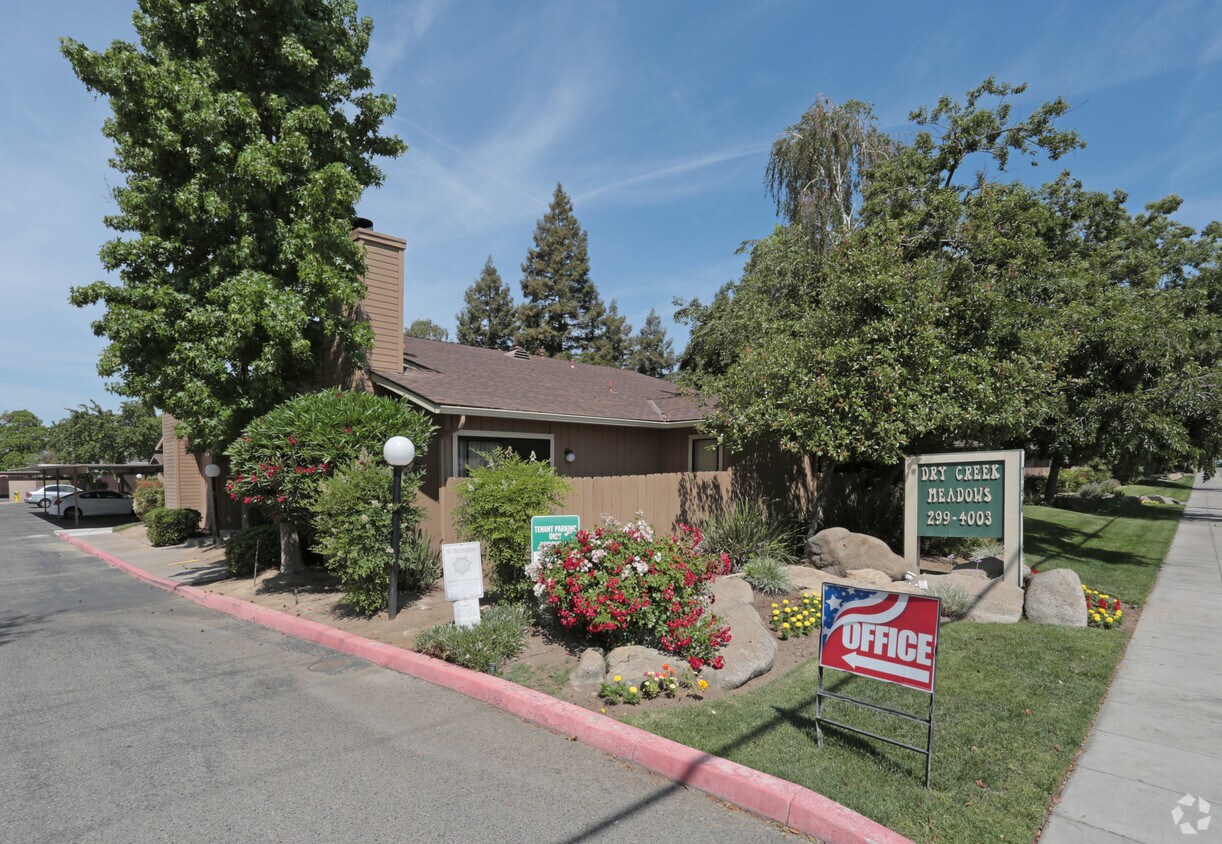 Dry Creek Meadows Apartments Apartments in Clovis, CA