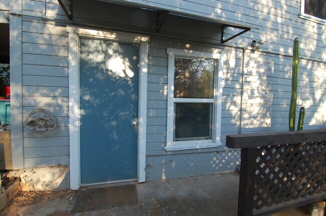 Foto del edificio - 8490 Trenton Rd