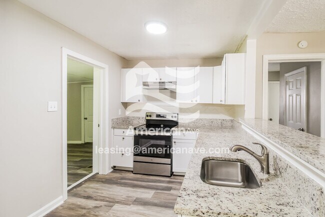 Foto del edificio - 4231 Searcy St