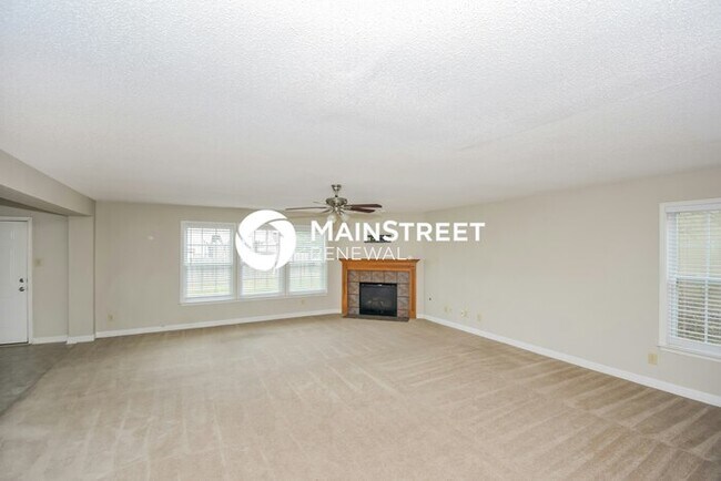 Building Photo - 3 Bedroom Pet-Friendly Home in Indianapolis, IN with Main Street Renewal