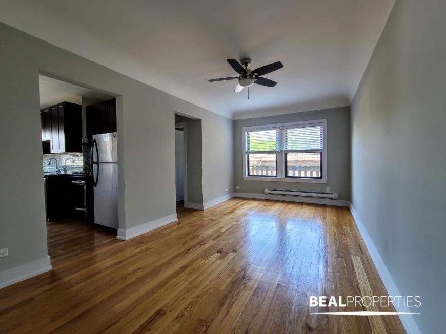 Foto principal - 1 bedroom in WINNETKA IL 60093