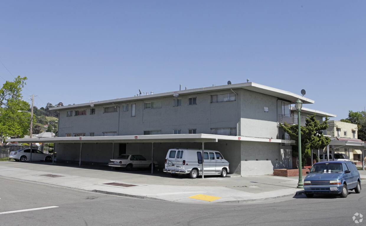 Primary Photo - Foothill Square Apartments