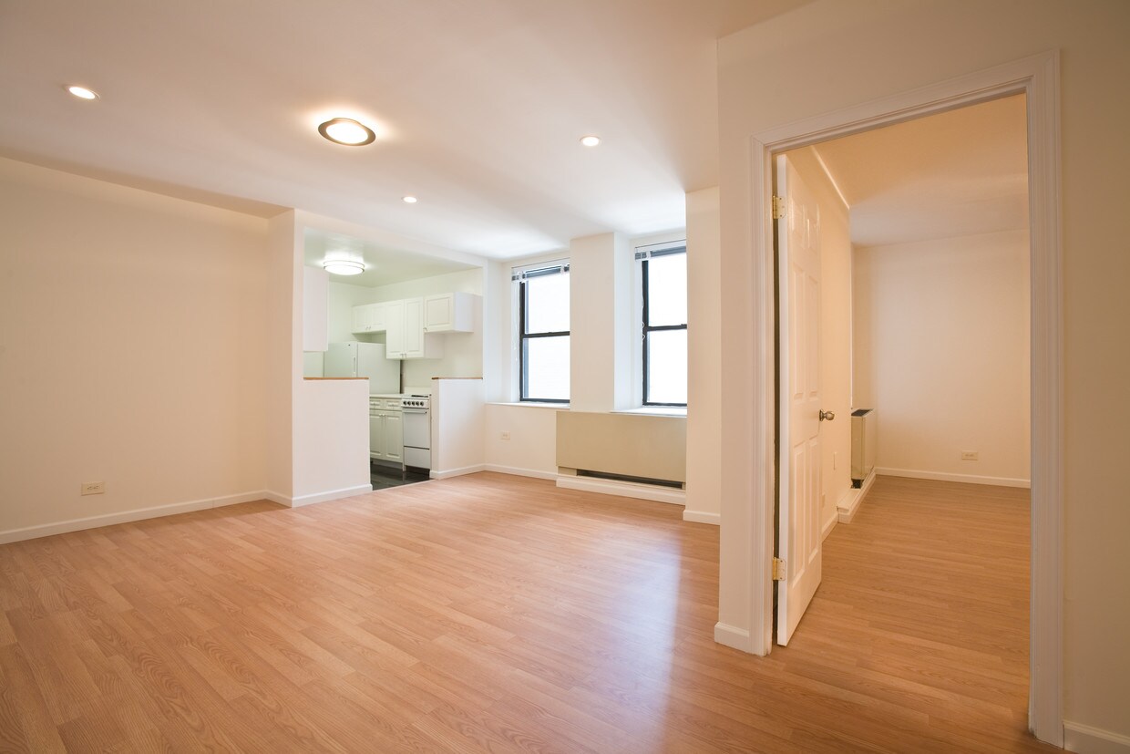 Primary Photo - 50 W 34th St