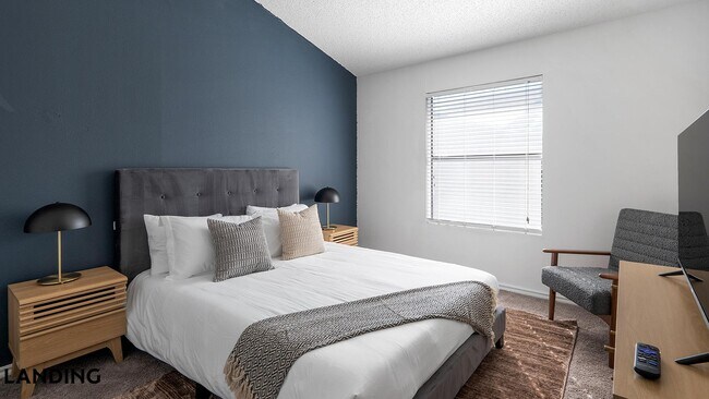 Foto del edificio - 1071 Clayton Ln