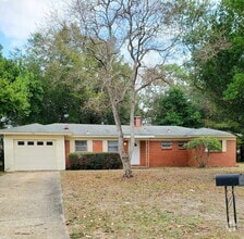 Building Photo - 53 Hemlock Dr NW