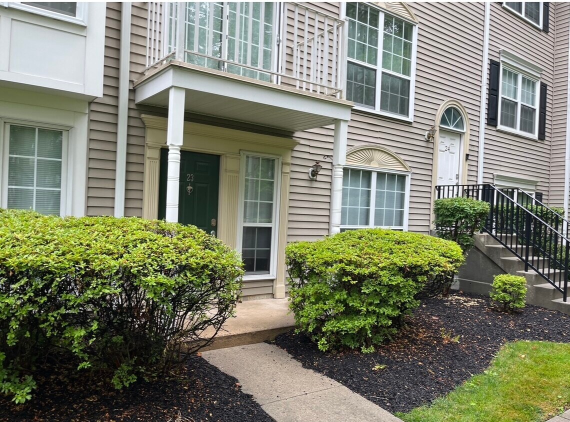 23 Cheverny Ct Unit 23 Cheverny Court, Hamilton, NJ 08619 Condo for