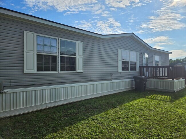 Foto del edificio - 60 Lynnwood Cir
