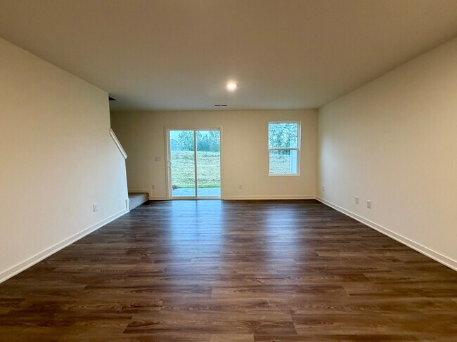 Foto del edificio - 844 Pine Cone Ln