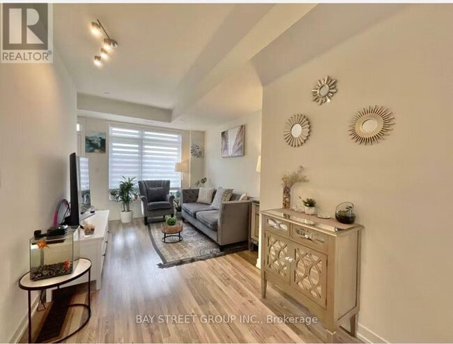 Building Photo - 370 G Red Maple Rd