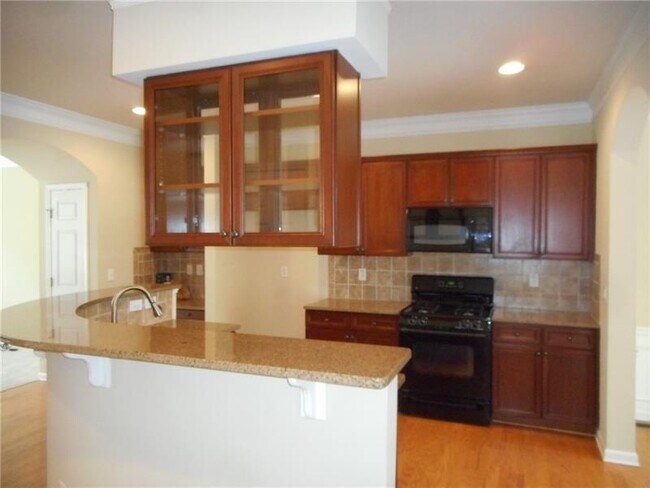 Foto del edificio - 212 Macleans Cross Ln SE