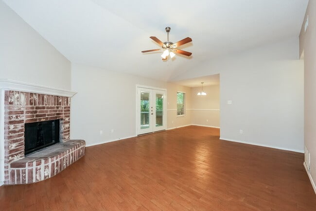 Building Photo - 5807 Diamond Oaks Ct