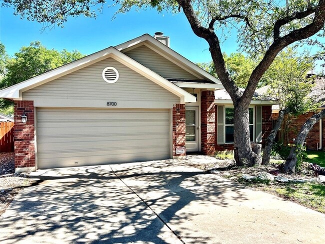 Building Photo - 8700 Bobcat Dr