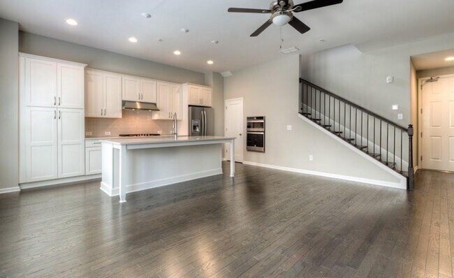 Foto del edificio - 6722 Cadence Blvd