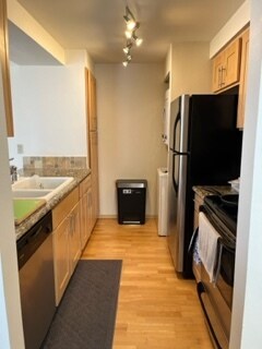 Kitchen - 6970 California Ave SW
