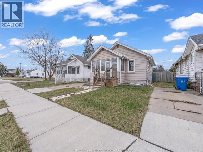 Building Photo - 410 Foch Ave