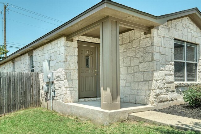 Building Photo - 1204 Kenneys Way