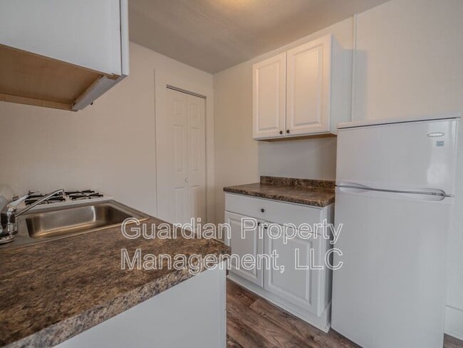 Building Photo - 108 N Buchanan St