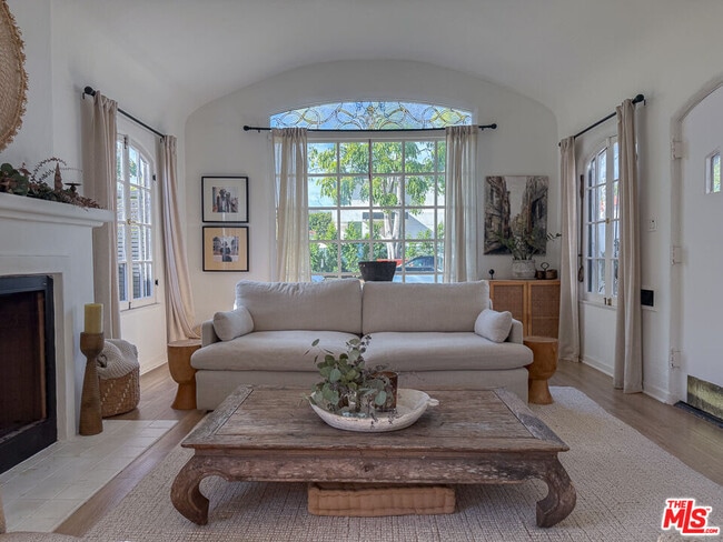 Foto del edificio - 316 S Wetherly Dr