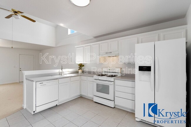 Foto del edificio - 228 Donaldson Way E