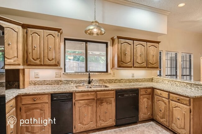 Building Photo - 830 Mill Creek Cir
