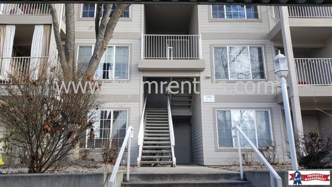 Building Photo - 670 N Ave H