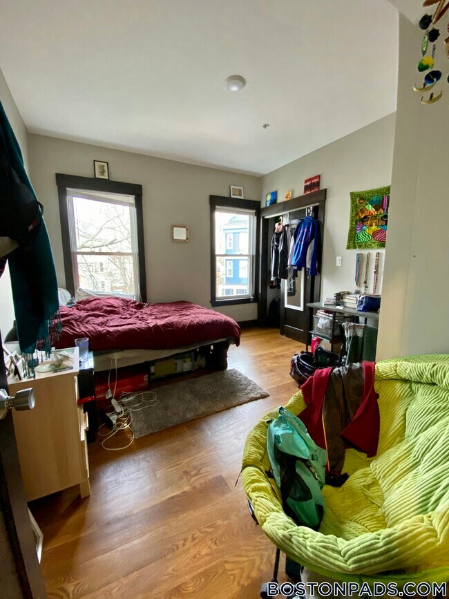 Building Photo - 46 Creighton St