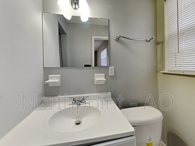 Building Photo - 3439 Cesery Blvd