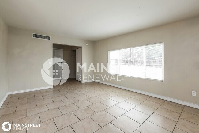 Building Photo - 6711 E 45th St, Tucson, AZ 85730