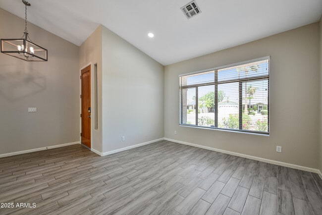 Building Photo - 6937 E Paradise Ln