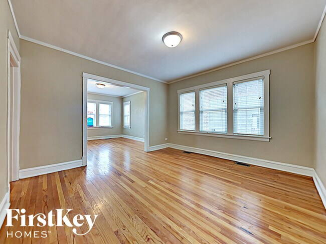 Foto del edificio - 5143 W Fletcher St