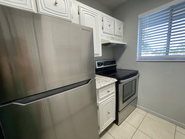 Foto del edificio - 306 E Ocean Ave