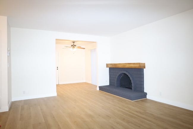 Building Photo - 634 E La Veta Ave