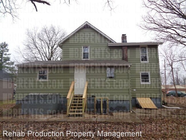 Building Photo - 5 br, 1.5 bath House - 2132 Garfield Ave