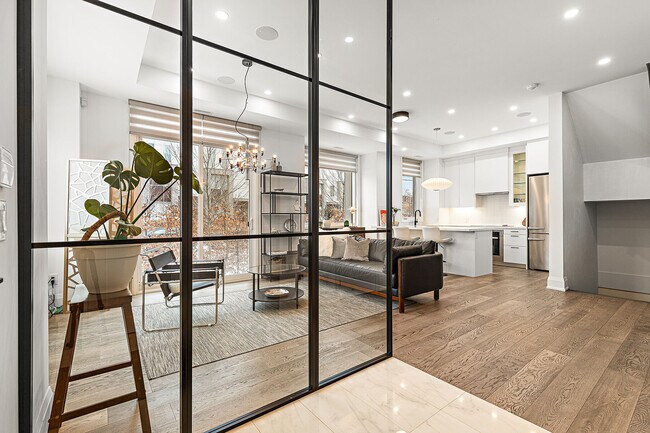 Photo du bâtiment - 18 Greenbriar Rd