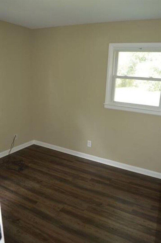 Foto del edificio - 5609 Goldenrod Rd