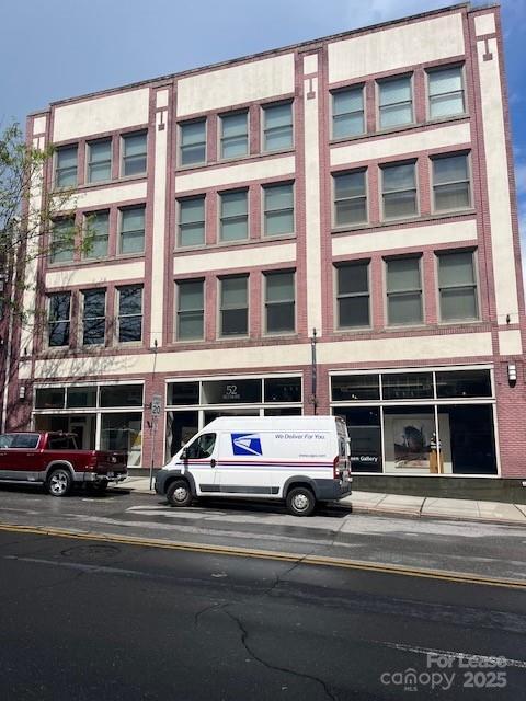 Foto del edificio - 52 Biltmore Ave