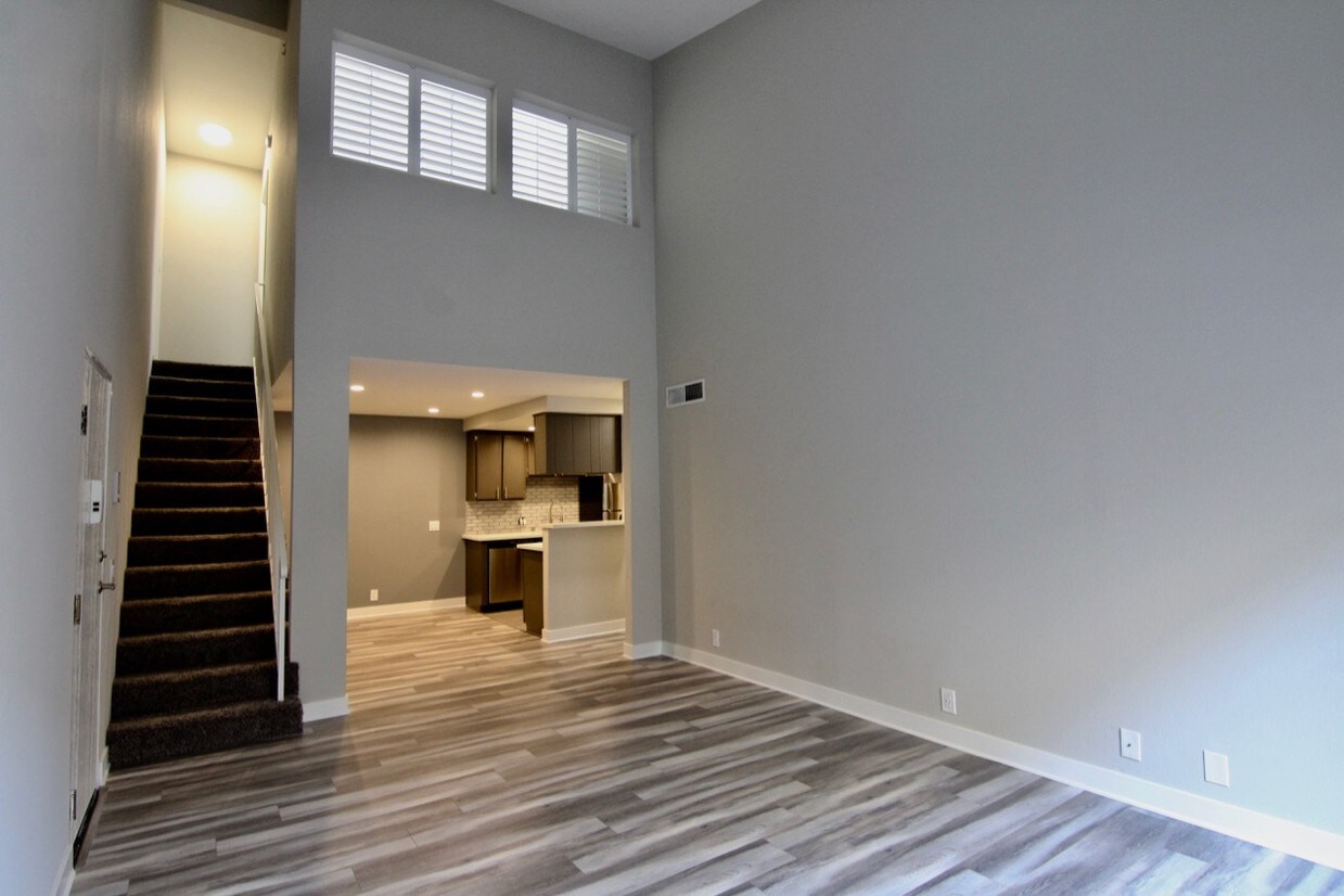 6611 Woodman Ave Unit 210, Los Angeles, CA 91401 Apartment for Rent