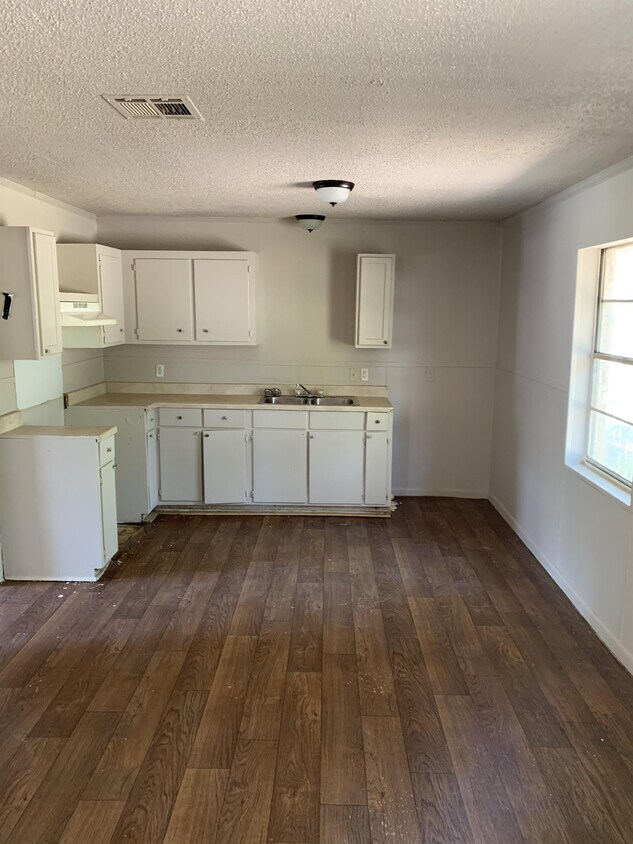 114 Cedar Crest St, Monroe, LA 71202 House Rental in Monroe, LA